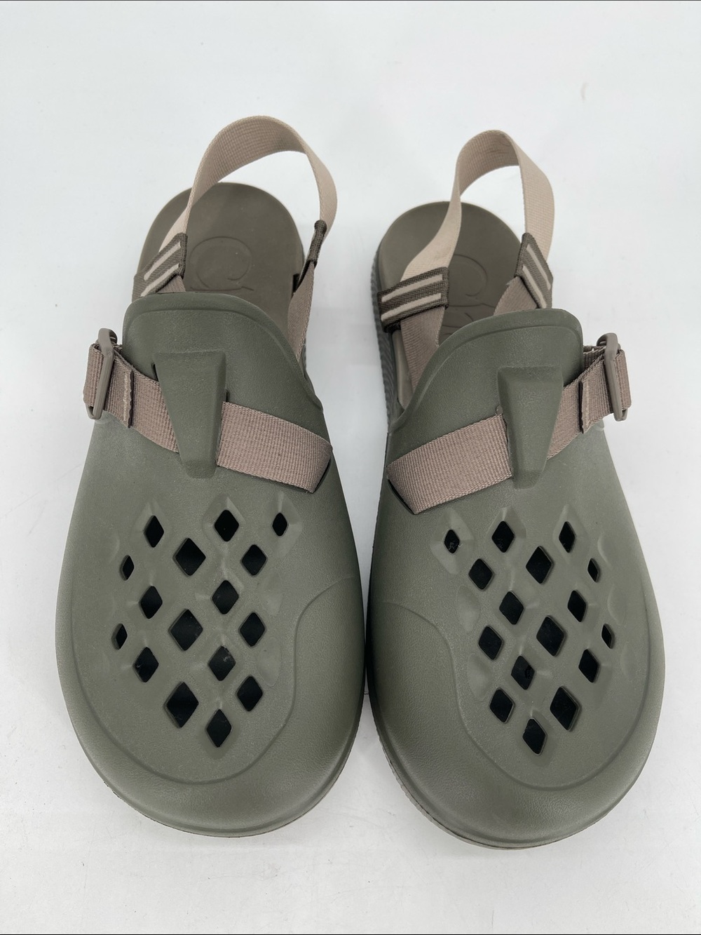 Chaco Men’s Chillos Moss Green Clogs with Tan Straps Size 14- new w/o tags/box